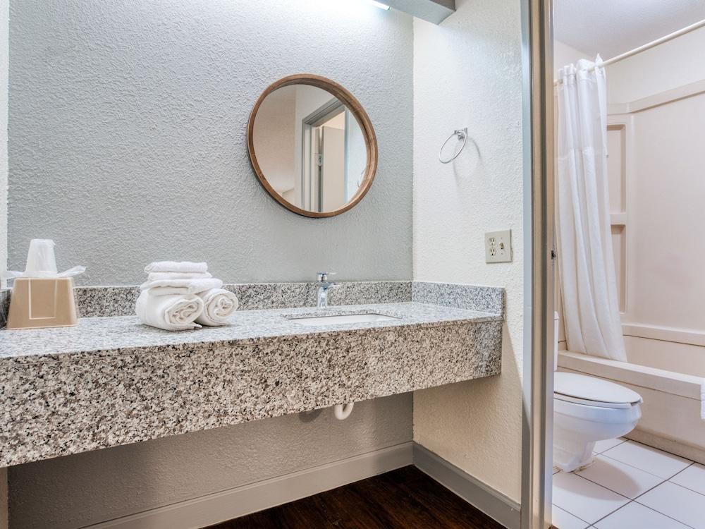 Dallas Love Field Inn Экстерьер фото