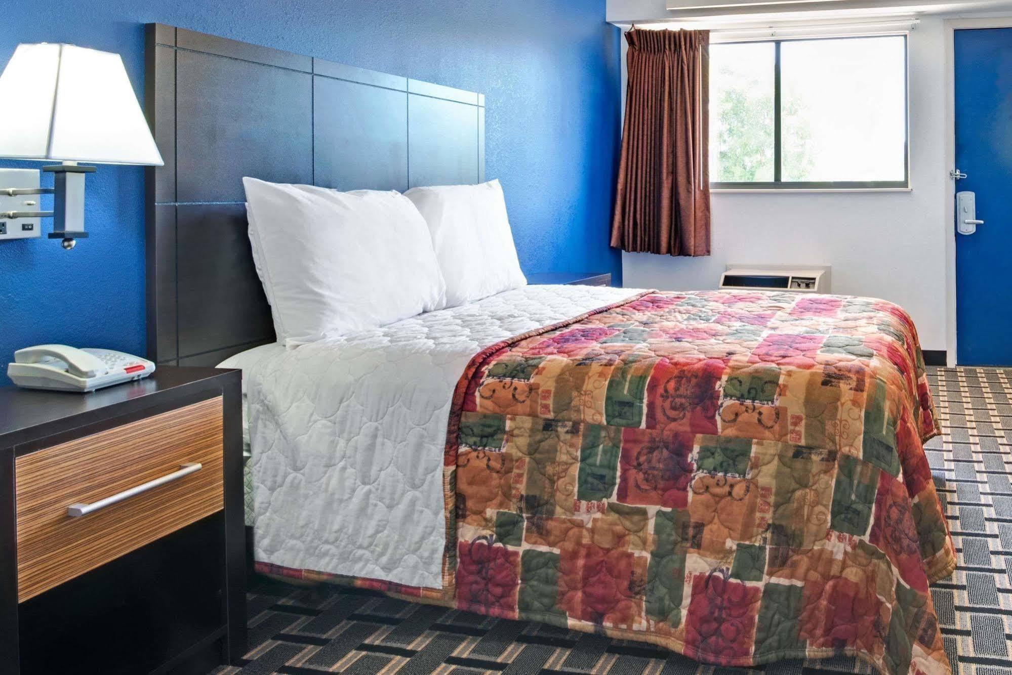 Dallas Love Field Inn Экстерьер фото